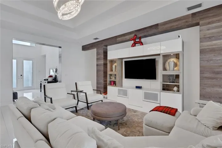 4509 Azalea Dr, Naples, Florida 34119