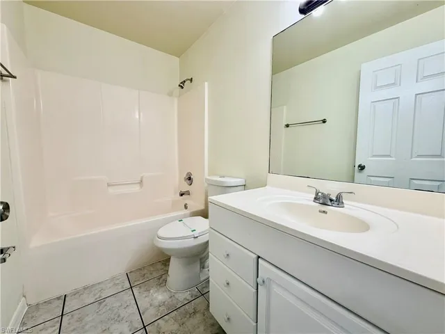 4737 28th St Sw, Lehigh Acres, Florida 33973