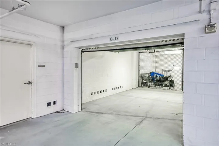 15_car_garage