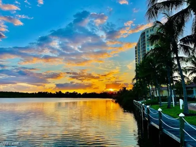 Sunset_over_Lake_Mastique