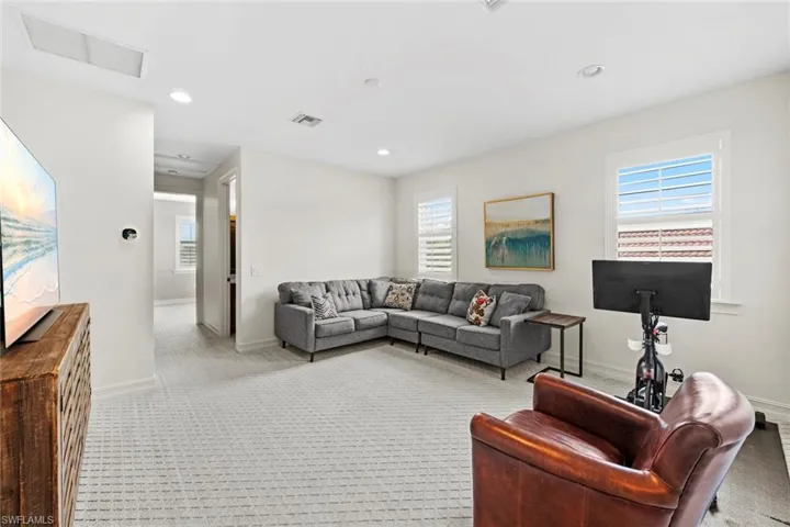 2nd level loft area