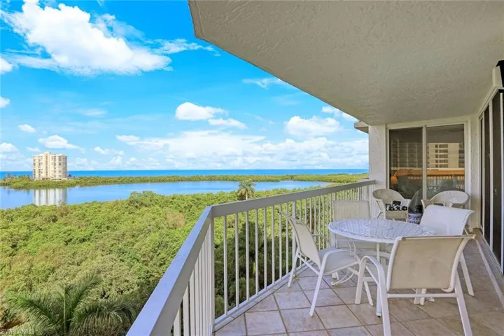 5501  Heron Point  DR, Naples, FL 34108