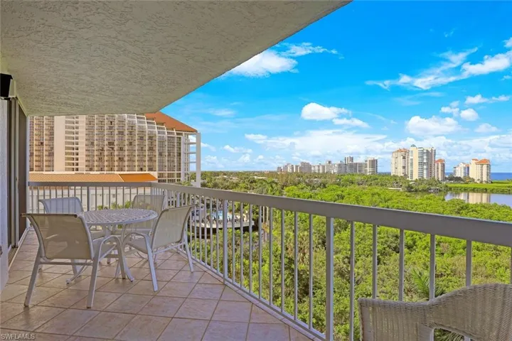 5501 Heron Point Dr 702, Naples, Florida 34108