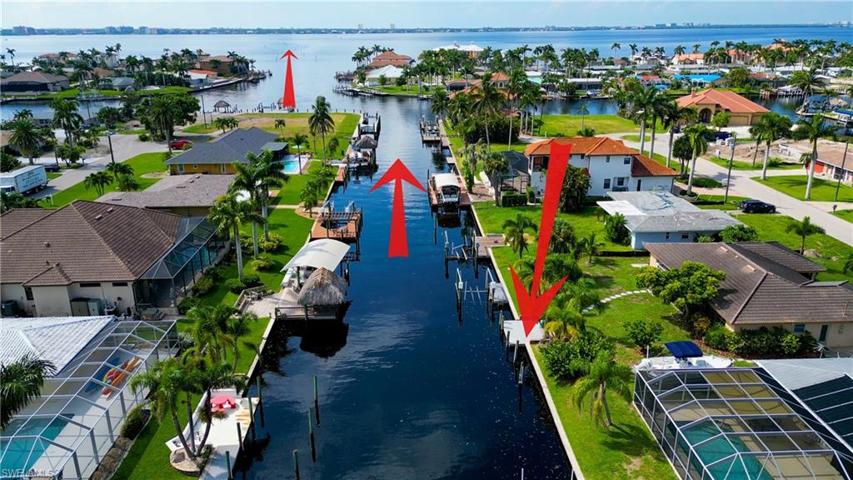 Quick access to the river then onto Sanibel, Fort Myers Beach