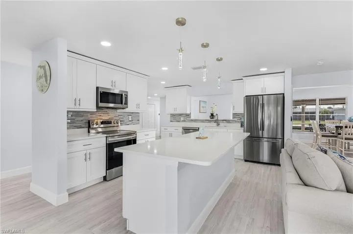 5310 Cortez CT, CAPE CORAL FL 33904