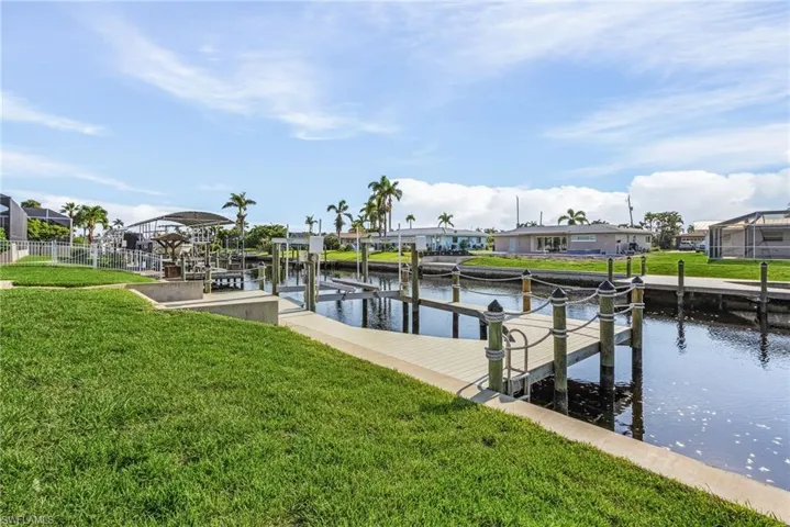 5310 Cortez CT, CAPE CORAL FL 33904