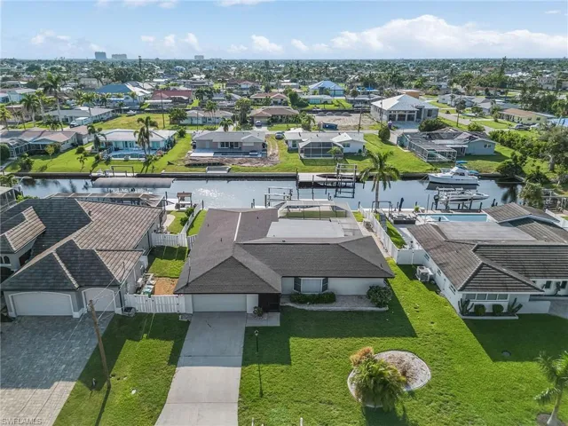 5310 Cortez CT, CAPE CORAL FL 33904