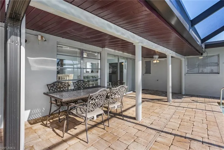 5310 Cortez CT, CAPE CORAL FL 33904