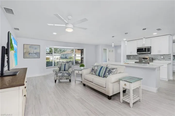 5310 Cortez CT, CAPE CORAL FL 33904