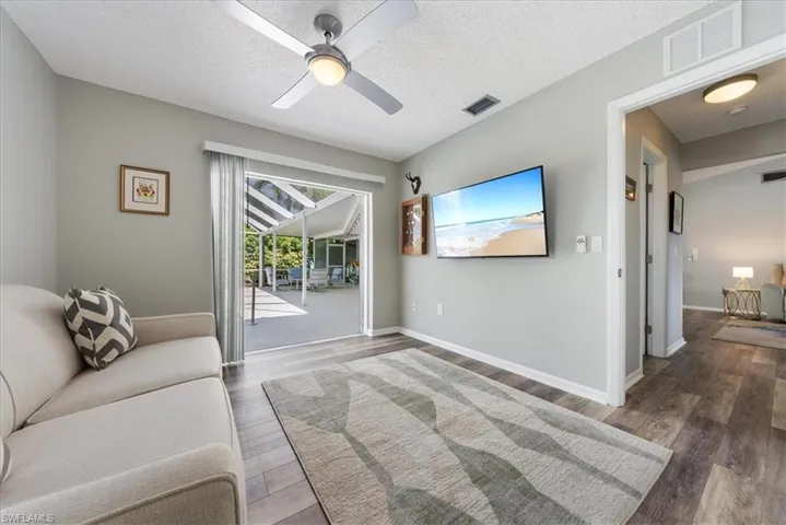 3rd bedroom/den