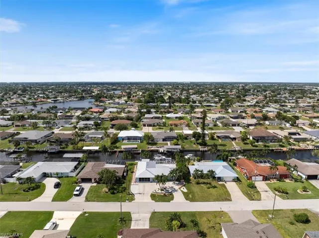 1121 SE 29th  TER, Cape Coral, FL 33904