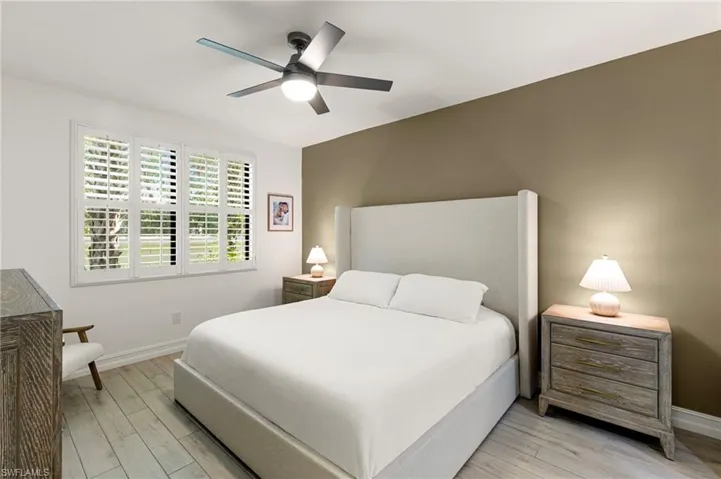 7622  Rockefeller  DR, Naples, FL 34119