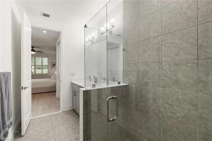 7622  Rockefeller  DR, Naples, FL 34119