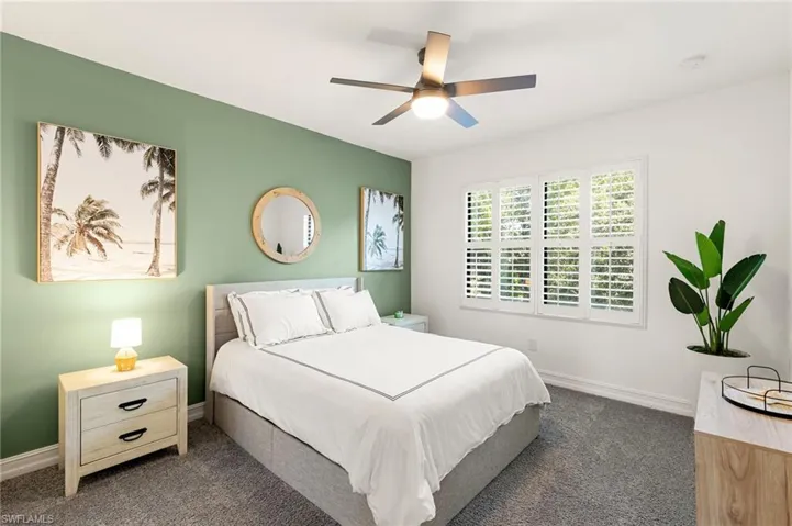 7622  Rockefeller  DR, Naples, FL 34119