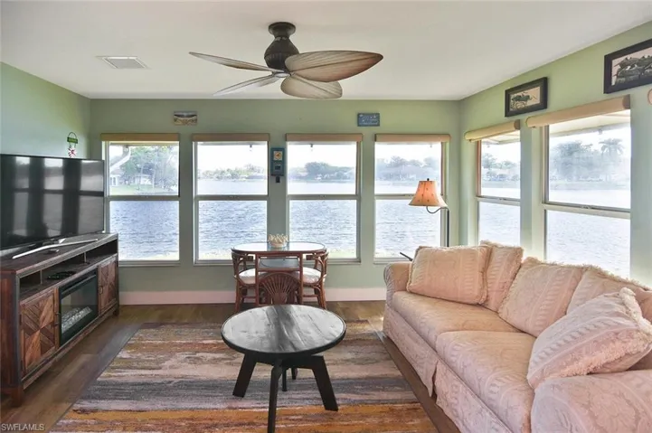4299 Island Cir 4, Fort Myers, Florida 33919