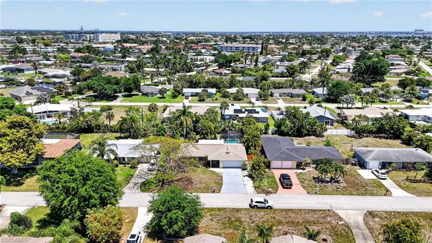 5217 Elm Ct, Cape Coral, Florida 33904