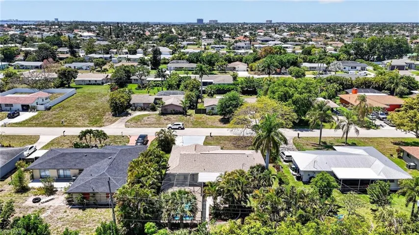 5217 Elm Ct, Cape Coral, Florida 33904