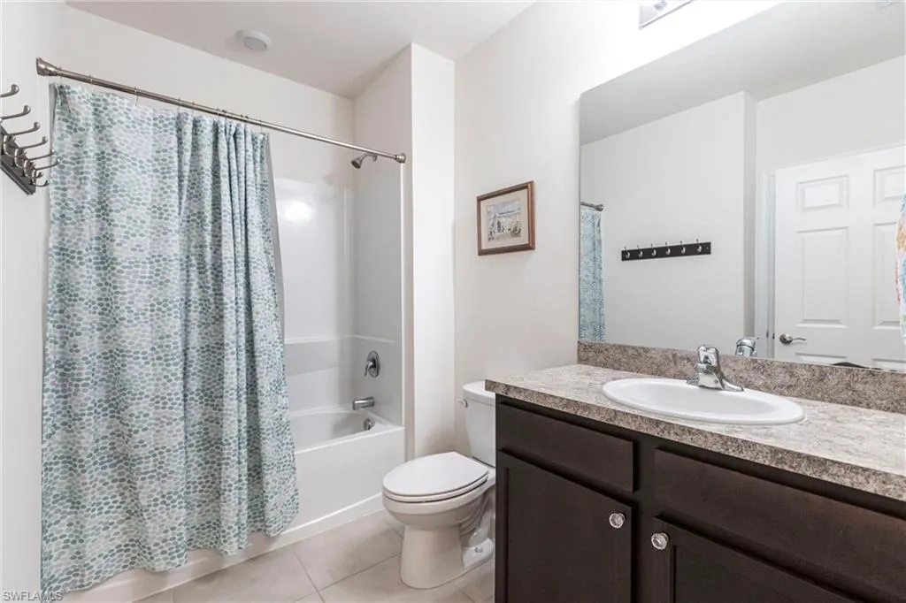 3313 Acapulco CIR, Cape Coral, FL 33909,2025000122