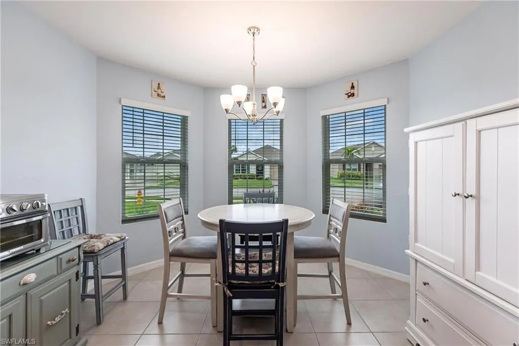 3313 Acapulco CIR, Cape Coral, FL 33909,2025000122
