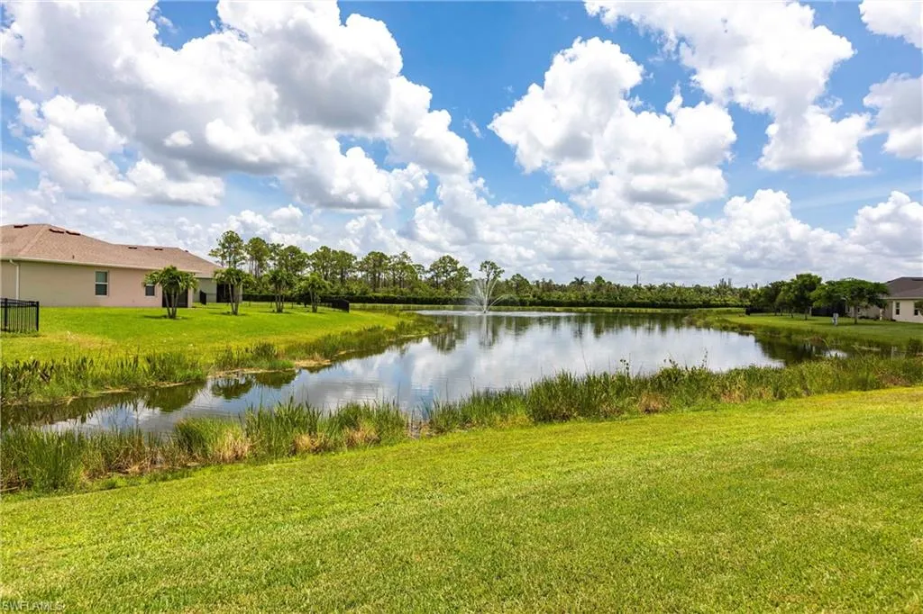 3313 Acapulco CIR, Cape Coral, FL 33909,2025000122