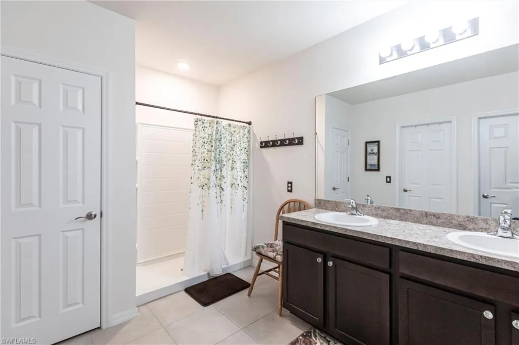 3313 Acapulco CIR, Cape Coral, FL 33909,2025000122