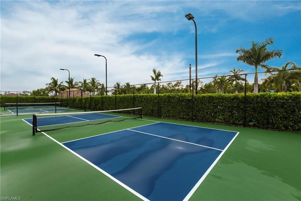 3313 Acapulco CIR, Cape Coral, FL 33909,2025000122