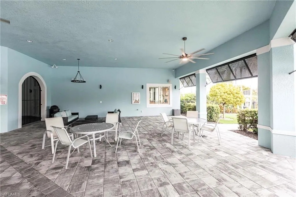 3313 Acapulco CIR, Cape Coral, FL 33909,2025000122