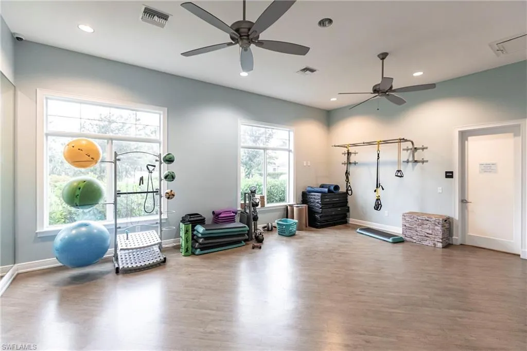 3313 Acapulco CIR, Cape Coral, FL 33909,2025000122