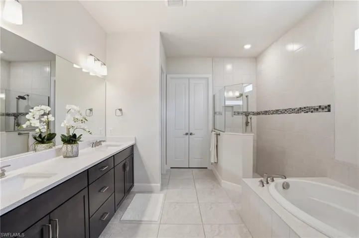 19696 Aqua View Ln, Fort Myers, Florida 33913