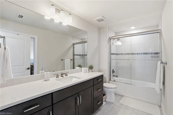 Bathroom 4- upstairs loft