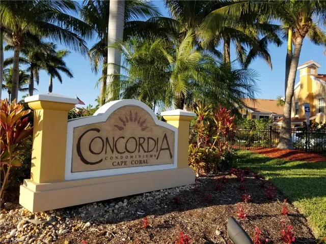 1842  Concordia Lake  CIR, Cape Coral, FL 33909