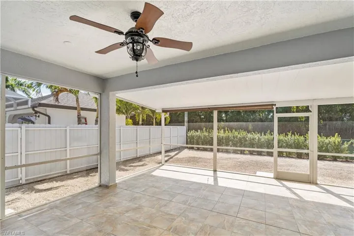 183  7th  ST, Naples, FL 34113