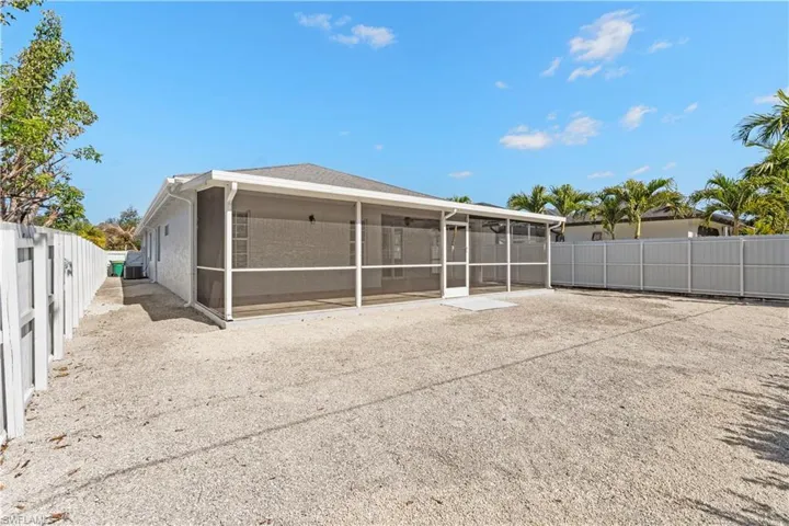 183  7th  ST, Naples, FL 34113