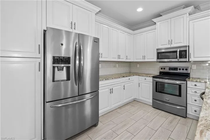 183  7th  ST, Naples, FL 34113