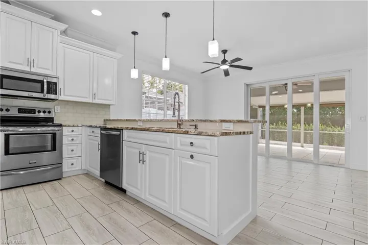 183  7th  ST, Naples, FL 34113