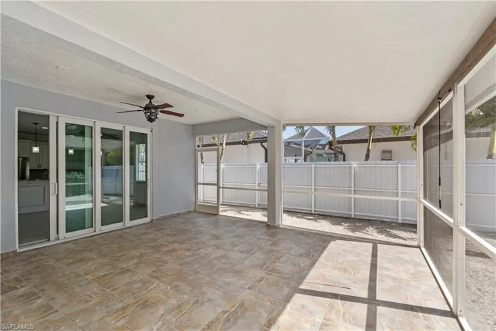 183  7th  ST, Naples, FL 34113