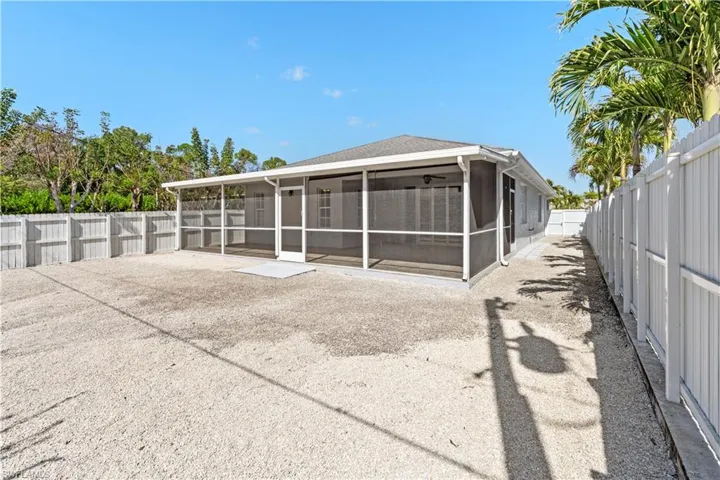 183  7th  ST, Naples, FL 34113