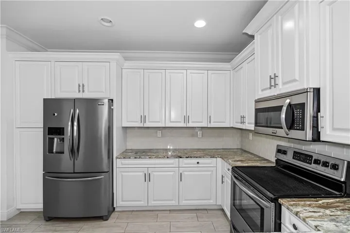 183  7th  ST, Naples, FL 34113