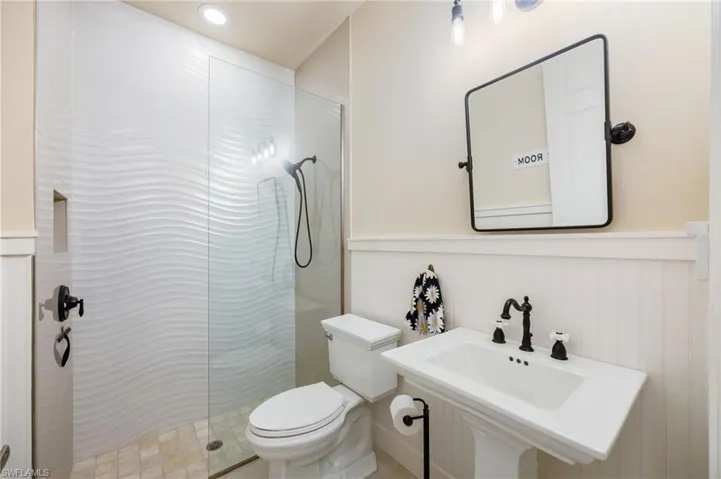 3335 Pacific Dr, Naples, Florida 34119