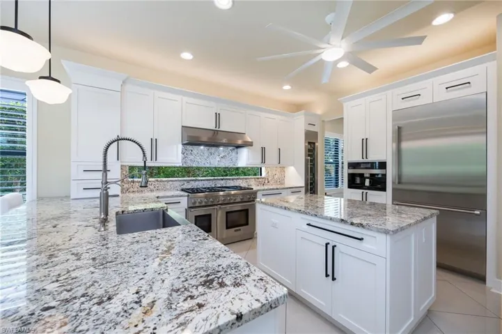 3335 Pacific Dr, Naples, Florida 34119