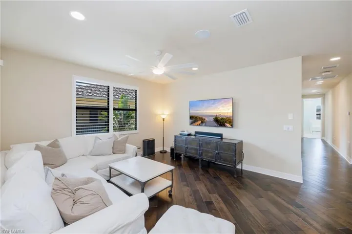 3335 Pacific Dr, Naples, Florida 34119