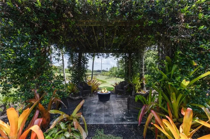 3335 Pacific Dr, Naples, Florida 34119