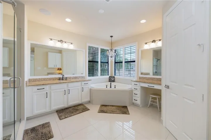 3335 Pacific Dr, Naples, Florida 34119