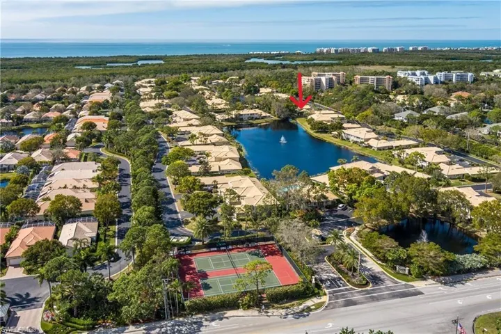 386  Emerald Bay  CIR, Naples, FL 34110