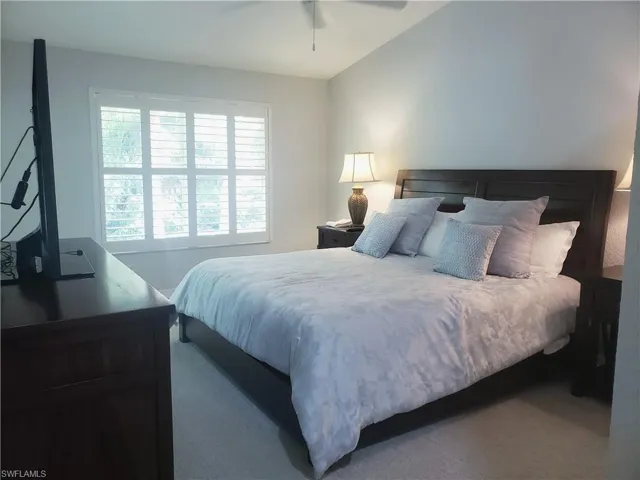 386  Emerald Bay  CIR, Naples, FL 34110