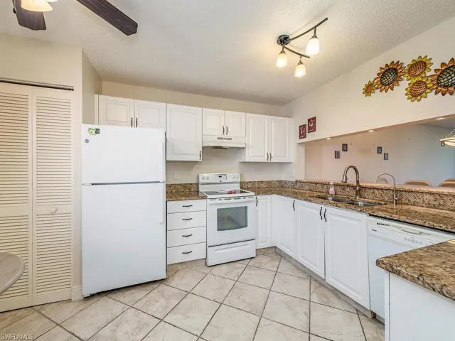 5920  Cranbrook  WAY, Naples, FL 34112