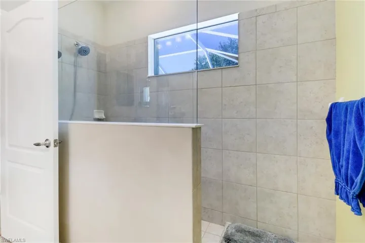 14534  Manchester  DR, Naples, FL 34114
