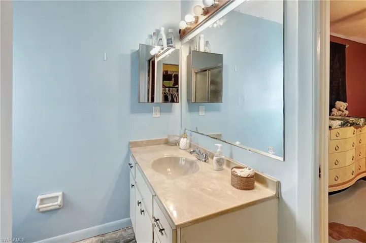 503 Se 16th Pl, Cape Coral Fl 33990
