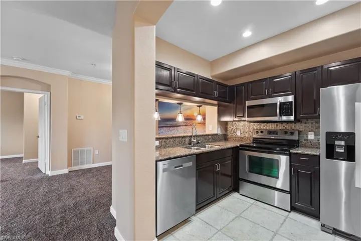 13141 Bella Casa Cir 3177, Fort Myers, Florida 33966