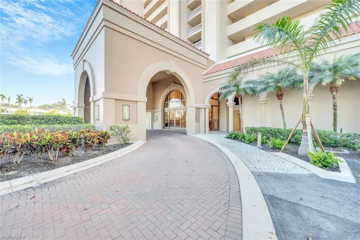 6585 Nicholas Blvd 1903, Naples, Florida 34108